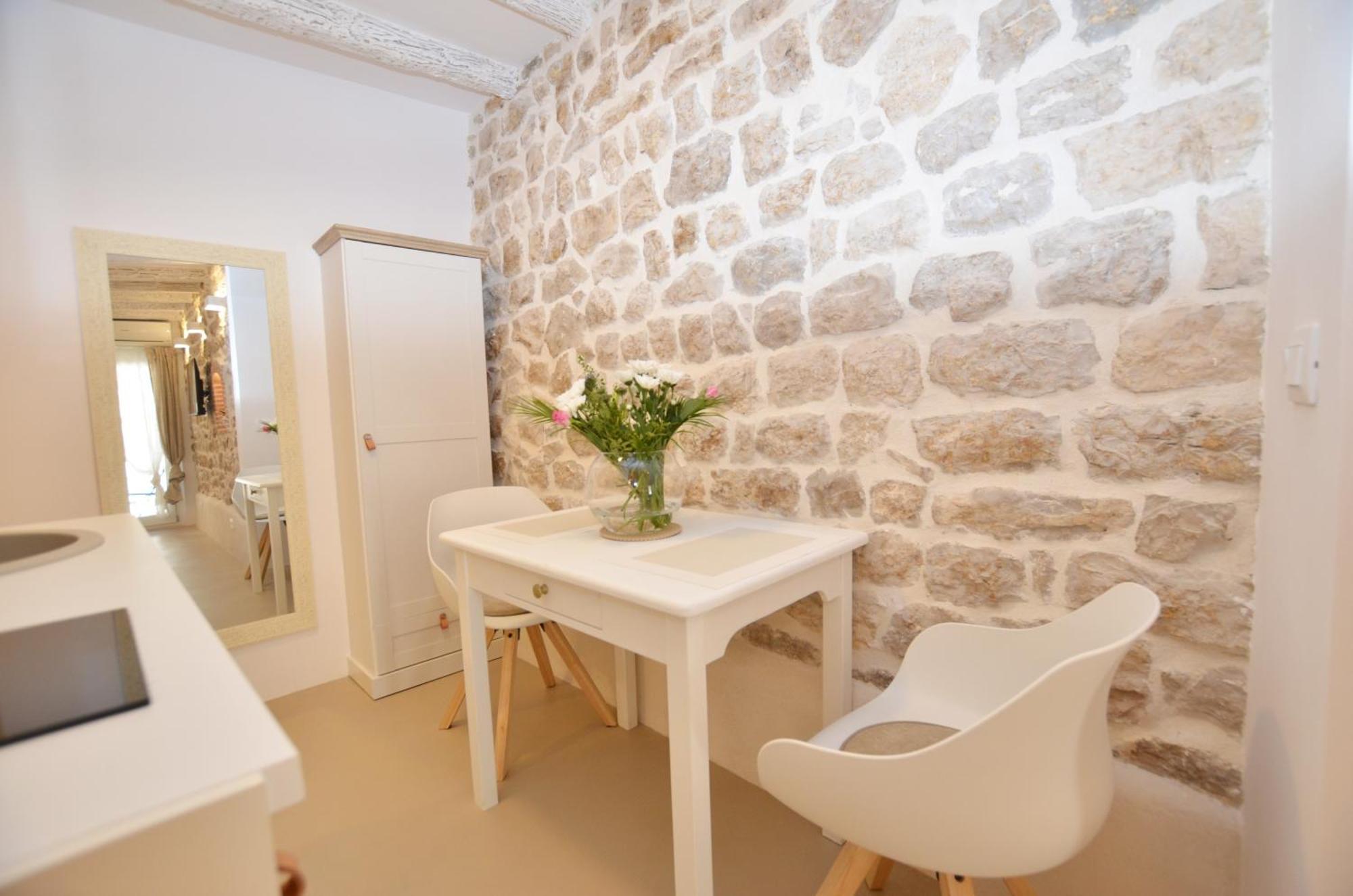 Apartment Al Pozzo Ровинь Экстерьер фото